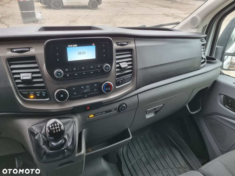 Ford Transit - 13