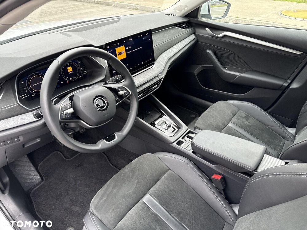 Skoda Octavia 1.5 TSI mHEV Selection DSG - 9