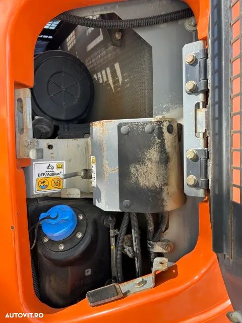 Hitachi ZX135US-6 - 10