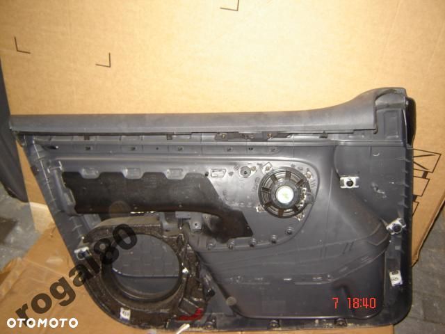VW GOLF BOCZEK DRZWI IDEAŁ 1K4867134 PRAWY - 2