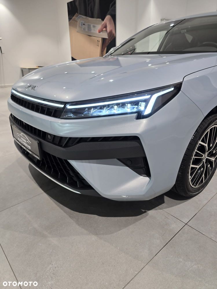 JAC J7 - 17