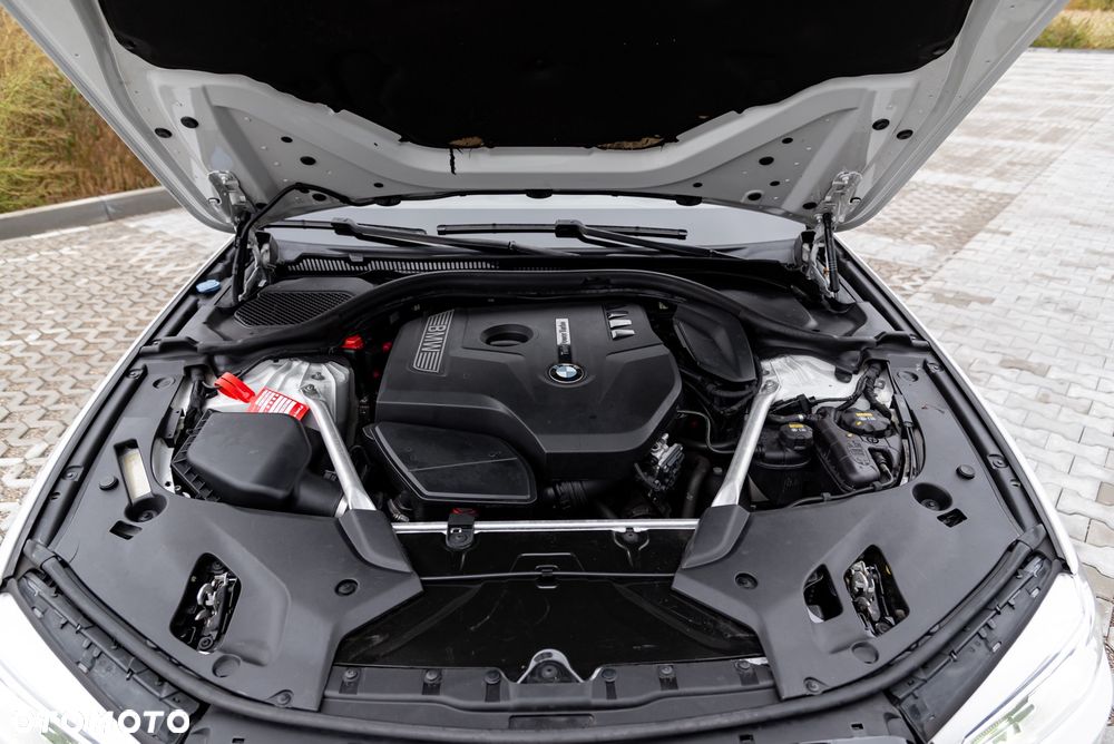 BMW Seria 5 530i xDrive GPF M Sport sport - 40