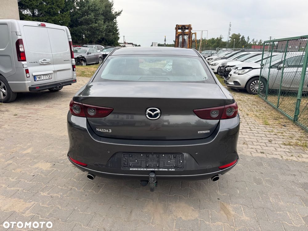 Mazda 3 - 10