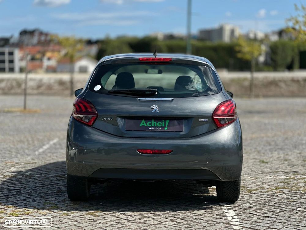 Peugeot 208 - 5