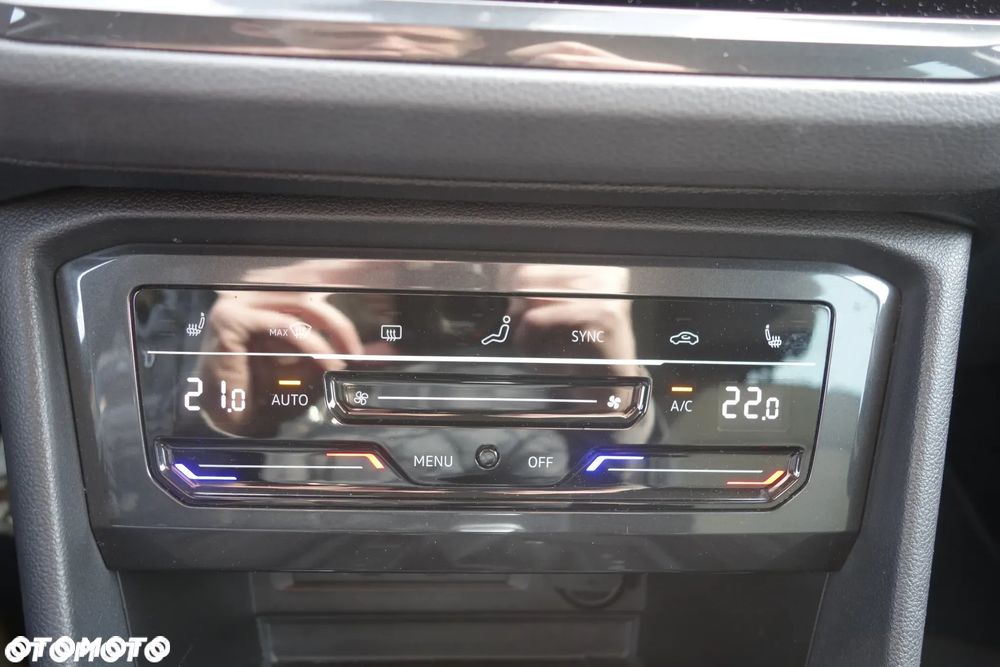 Volkswagen Tiguan 2.0 TSI 4Mot Elegance DSG - 24