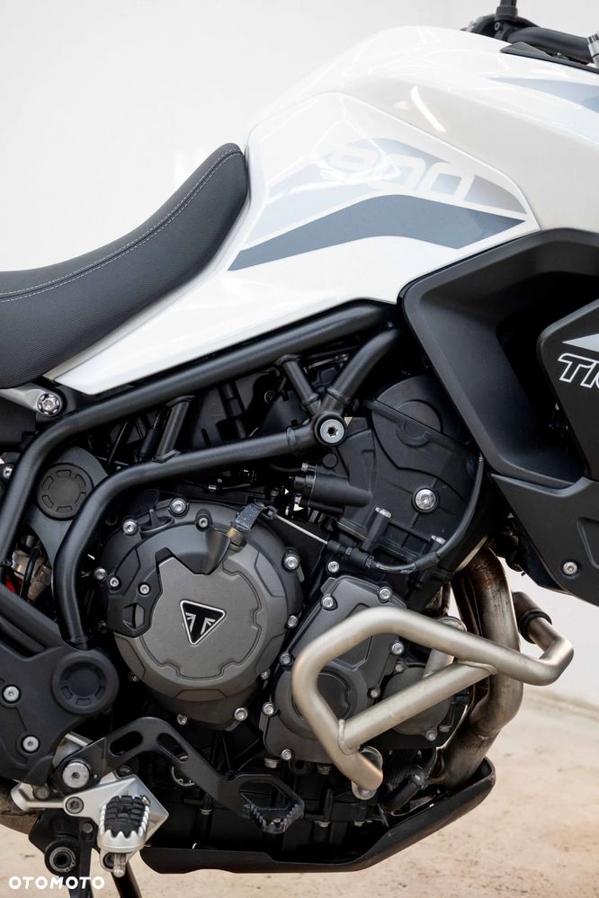 Triumph Tiger - 12