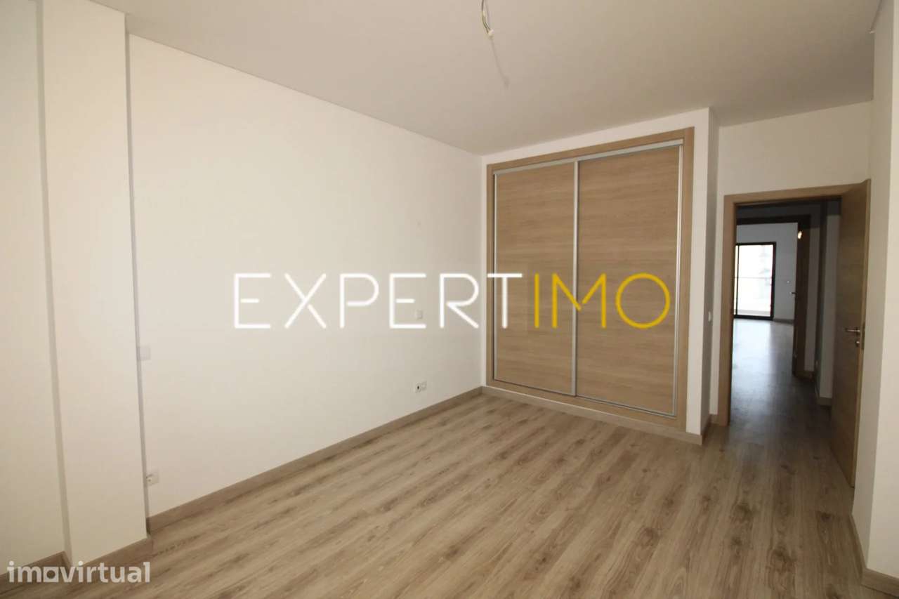 T3, 1suite, estacionamento e arrecadação, Loulé - Algarve - Grande imagem: 5/12