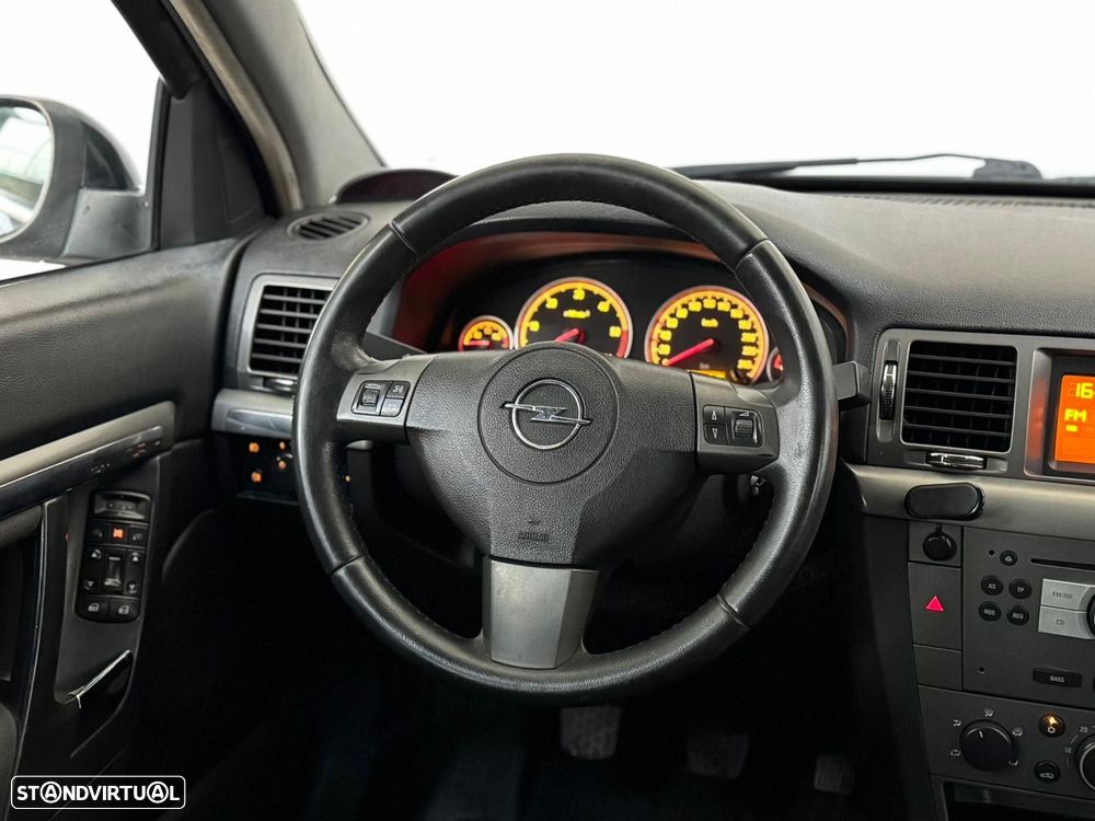 Opel Vectra Caravan 1.9 CDTi Executive - 29