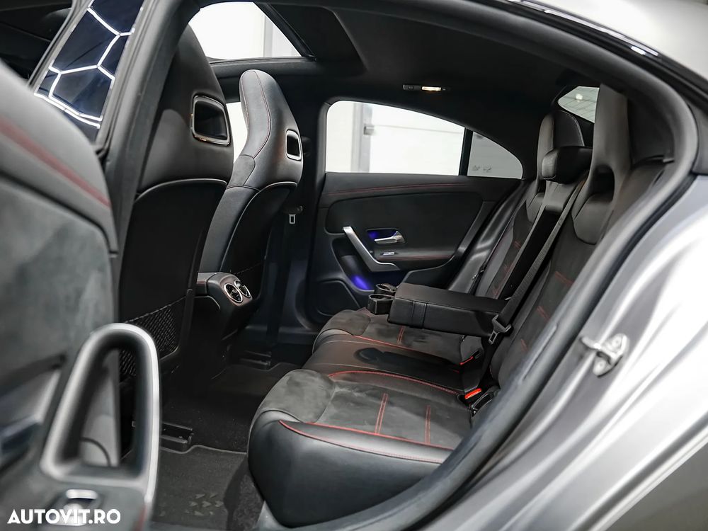 Mercedes-Benz CLA 180 7G-DCT Edition AMG Line - 9