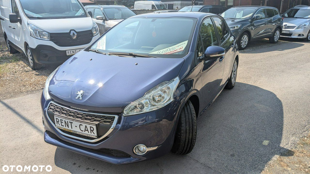 Peugeot 208 - 10