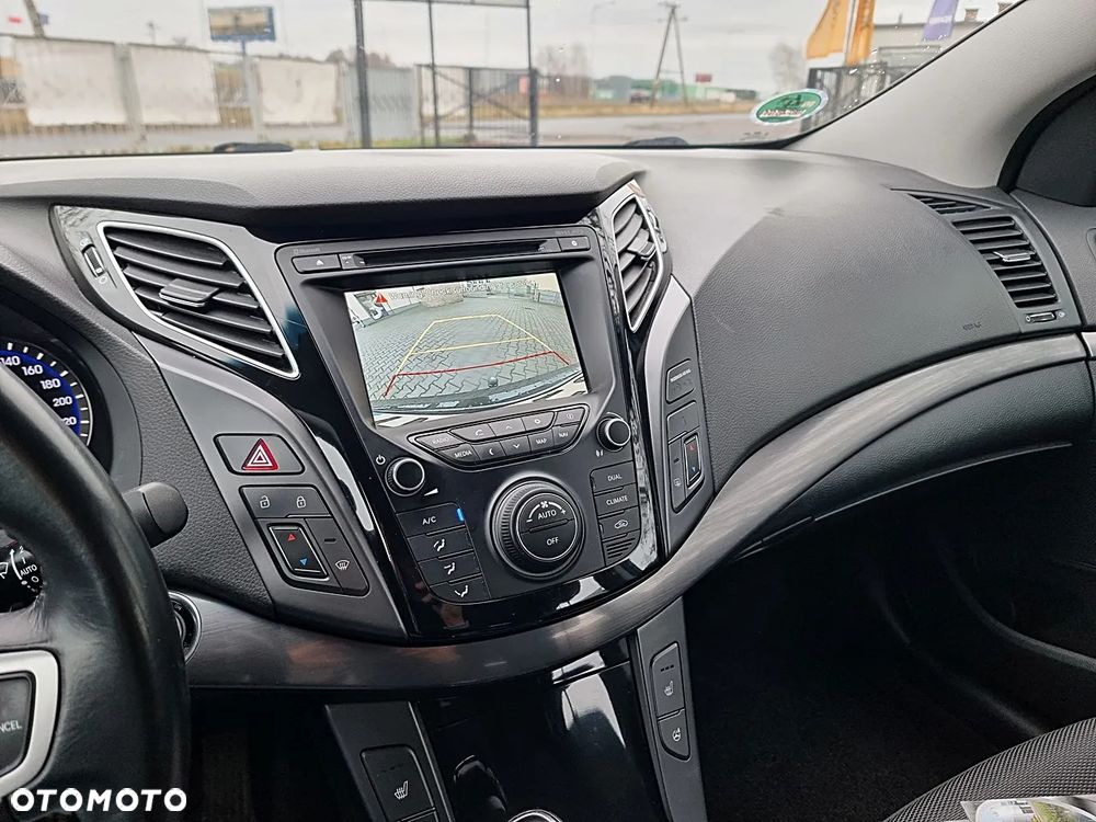 Hyundai i40 i40cw 1.6 Fifa World Cup Edition - 27