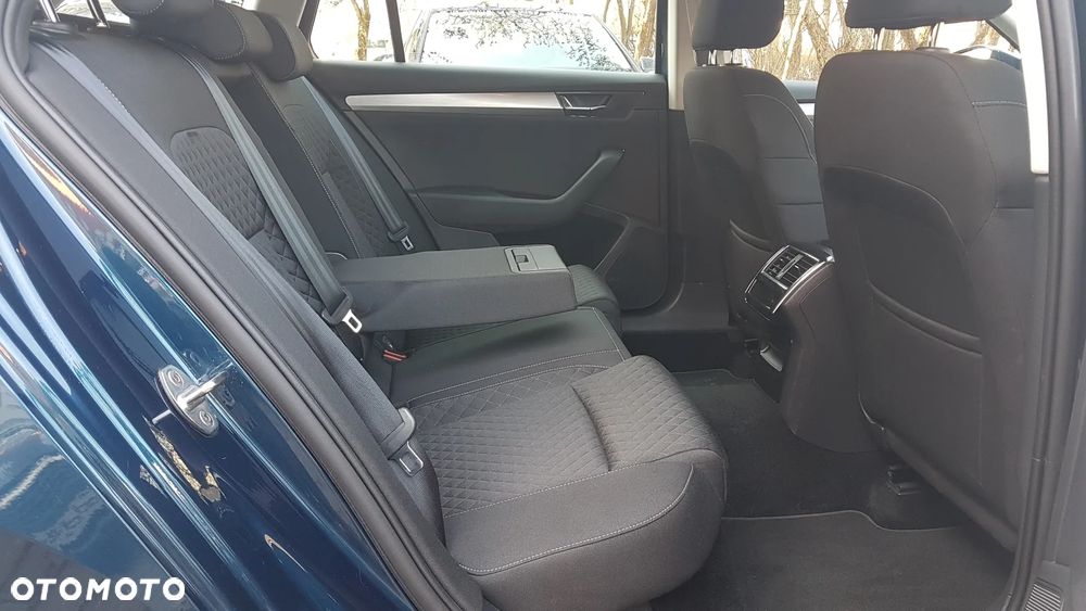 Skoda Superb 1.5 TSI Ambition DSG - 7