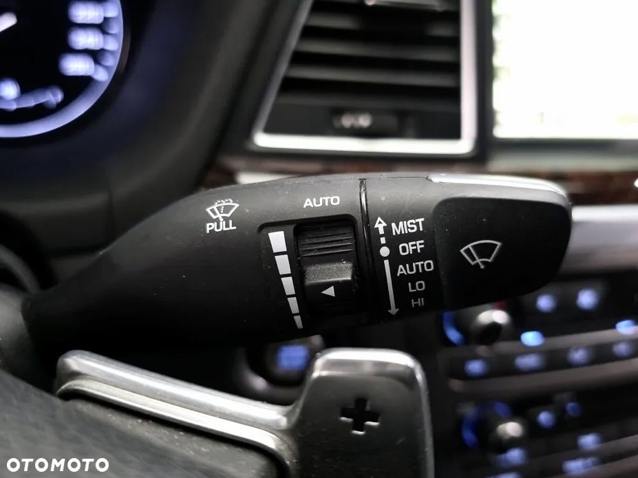 Genesis G80 - 16