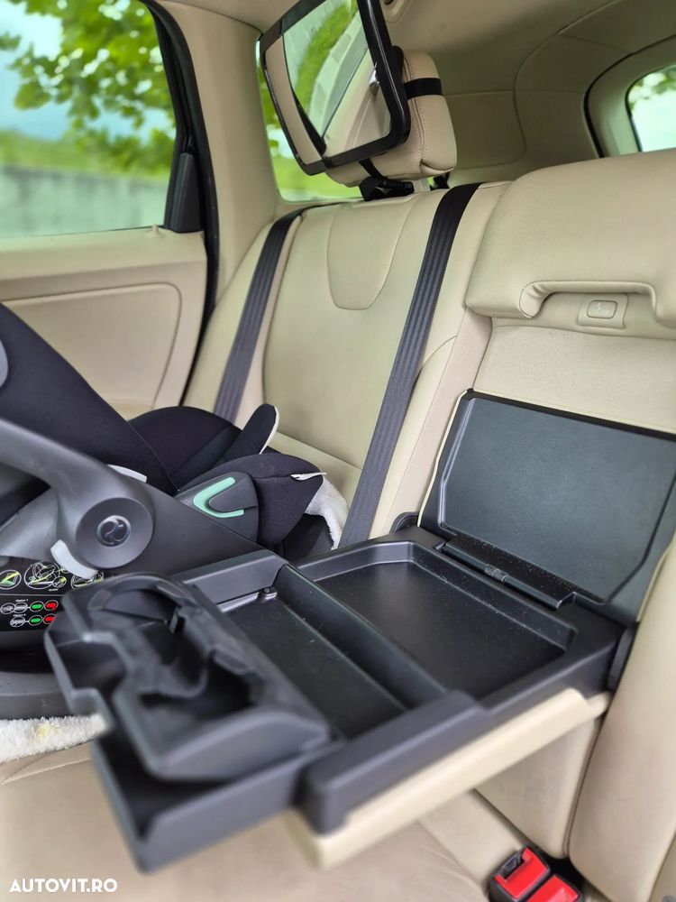 Volvo XC 60 - 19