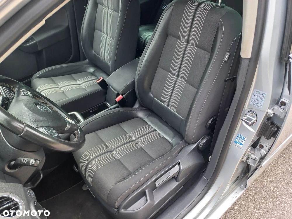 Volkswagen Golf Plus 2.0 TDI DPF MATCH - 22