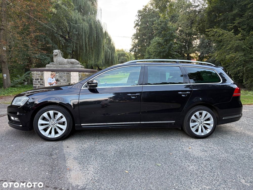 Volkswagen Passat 2.0 TDI DSG BlueMotion Technology R-Line - 13