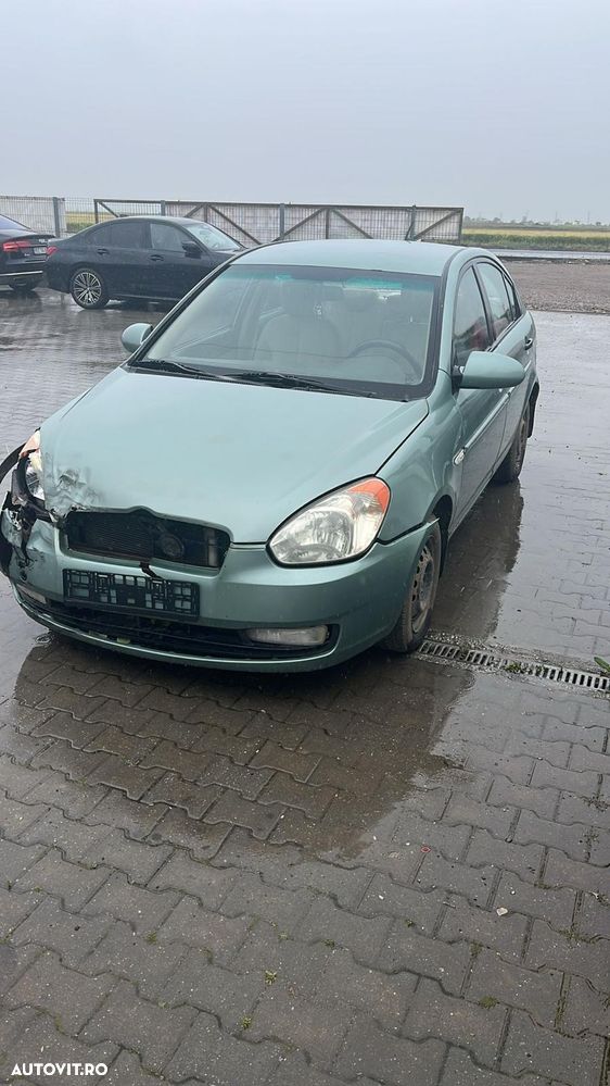 Dezmembram Hyundai Accent 1.5 diesel din 2008 - 1