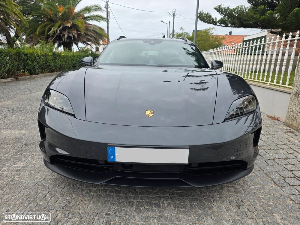 Porsche Taycan Sport Turismo - 12