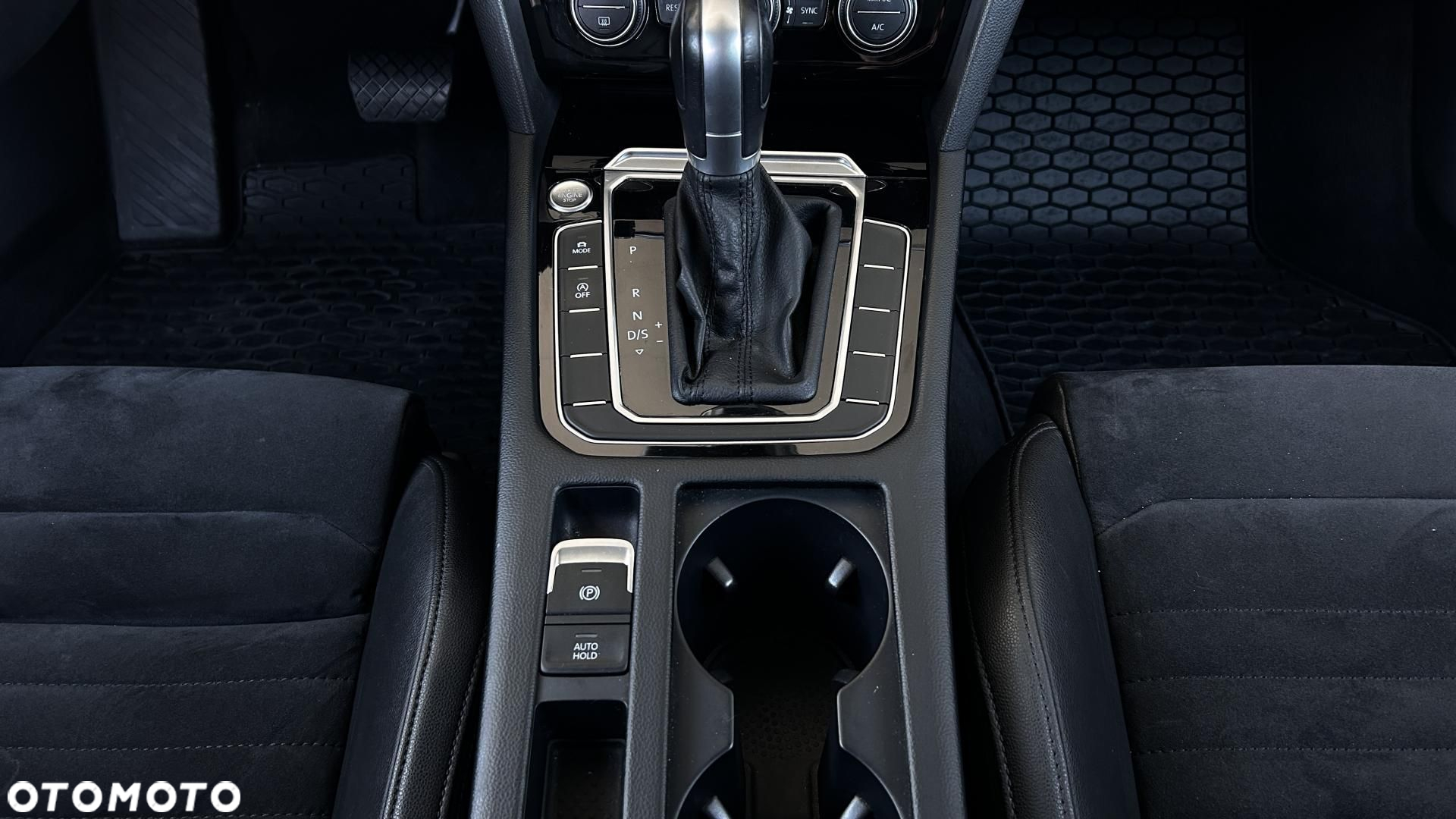 Volkswagen Passat - 15