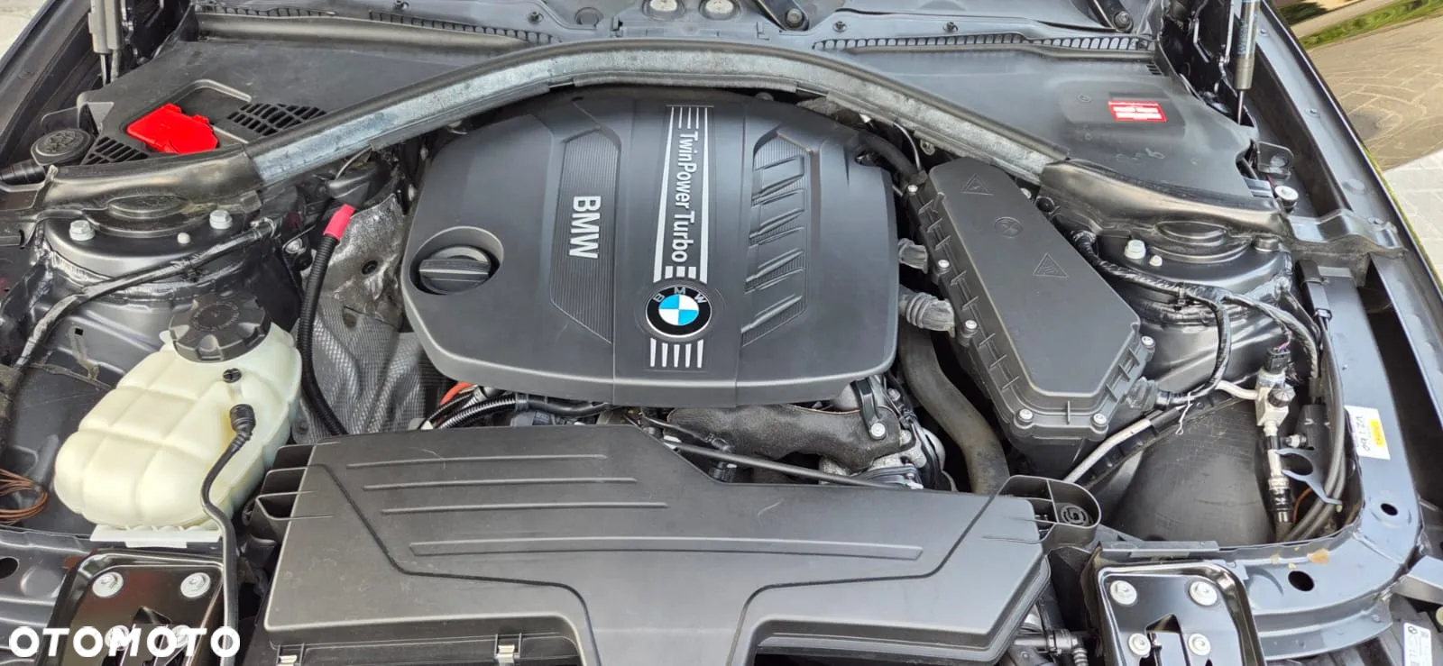 BMW Seria 3 320d DPF Touring Blue Performance Edition Exclusive - 37