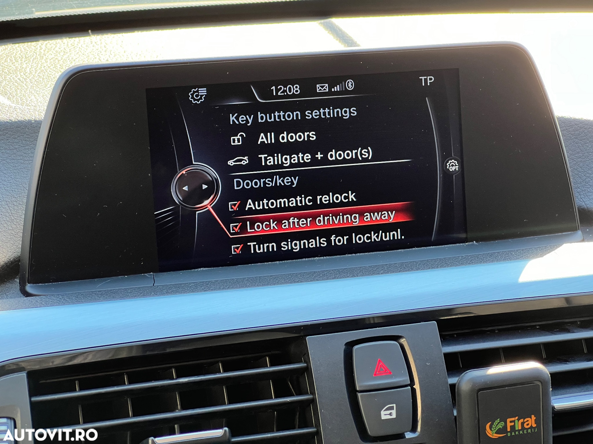 BMW Seria 3 320d Touring Aut. Modern Line - 35