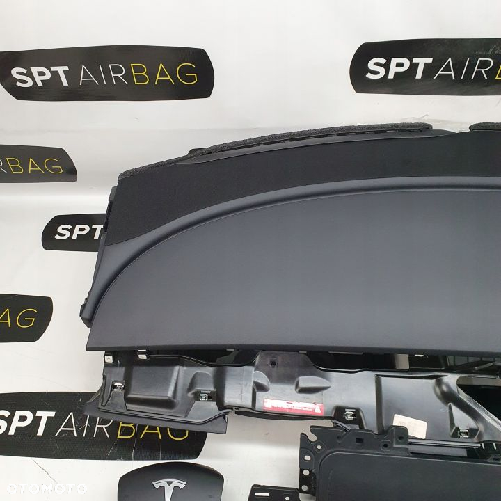 TESLA 3 III DESKA ROZDZIELCZA KONSOLA KOKPIT PULPIT PODUSZKI AIRBAG AIR BAG PASY KIT SET - 2