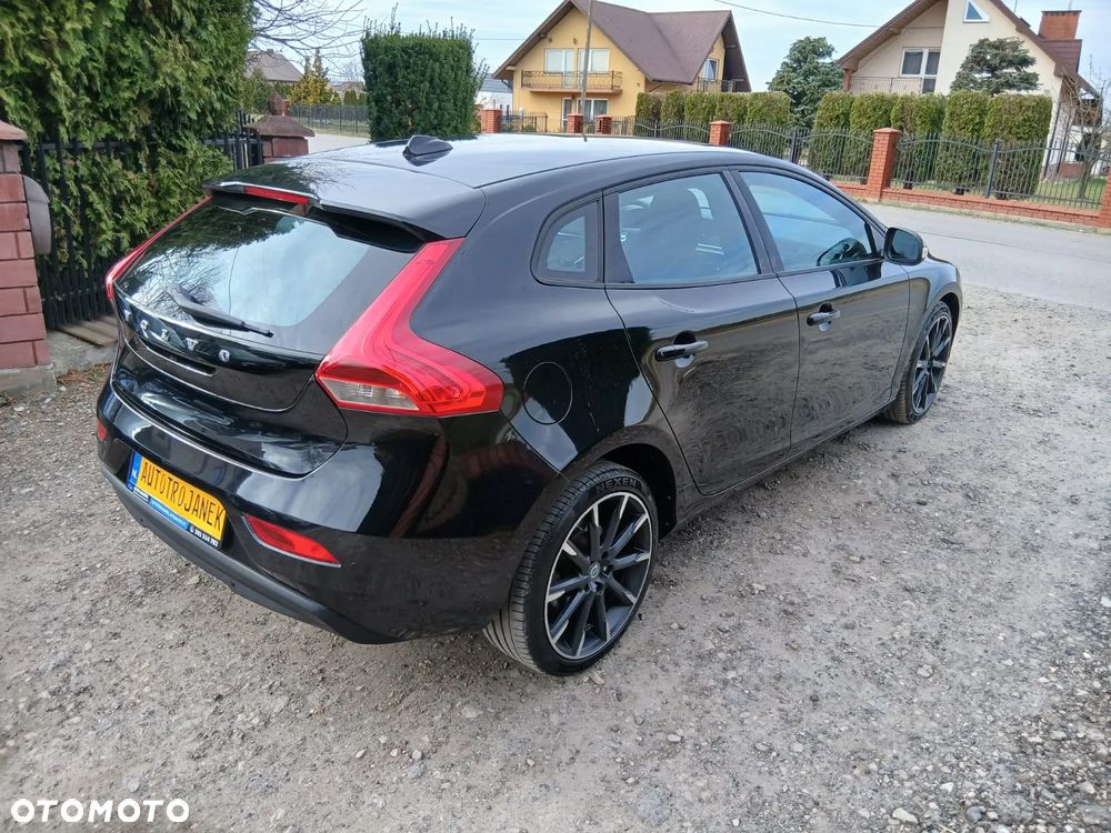 Volvo V40 D2 - 13
