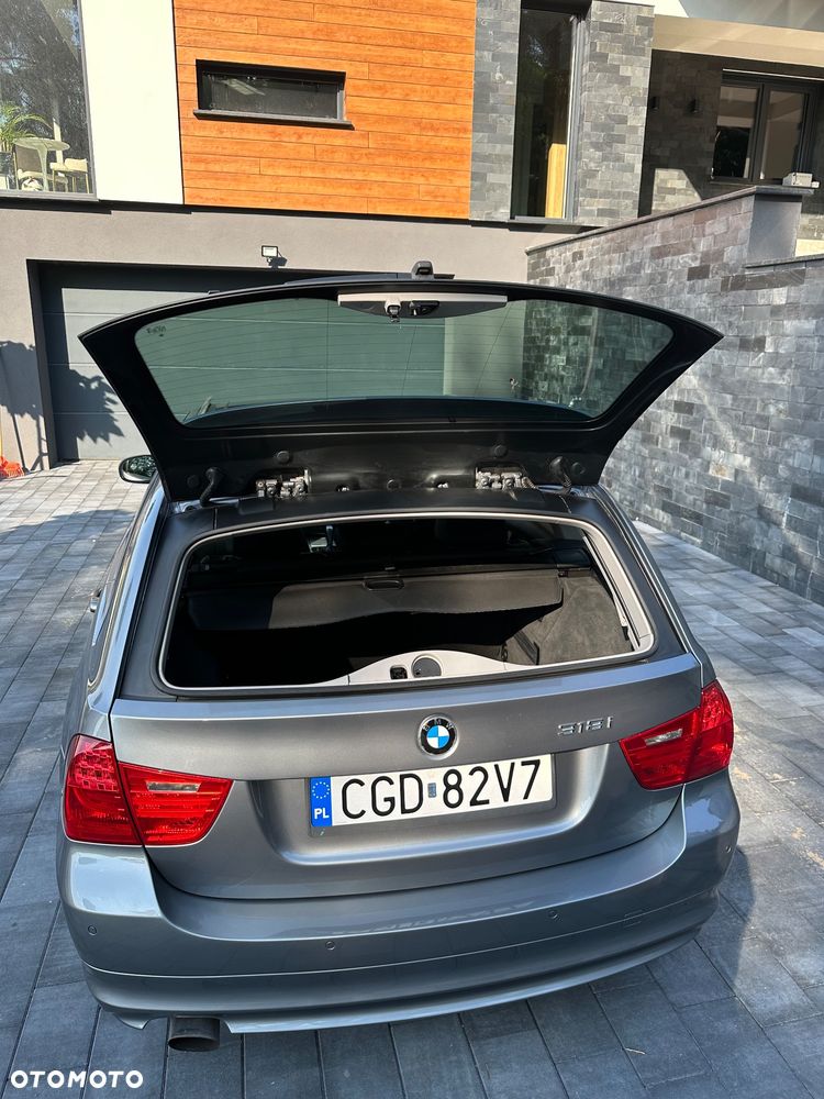 BMW Seria 3 318i Edition Exclusive - 10
