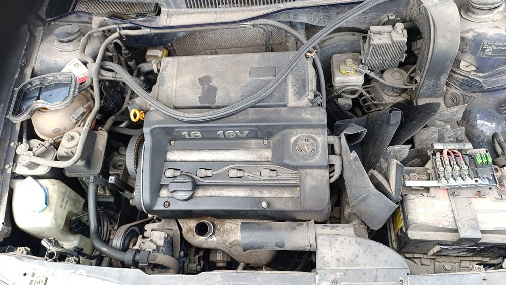 36064 VW golf IV 2003 rok 1.6 16V 105 km AUS  skrzynia ERT  lakier LB5N na części - 2