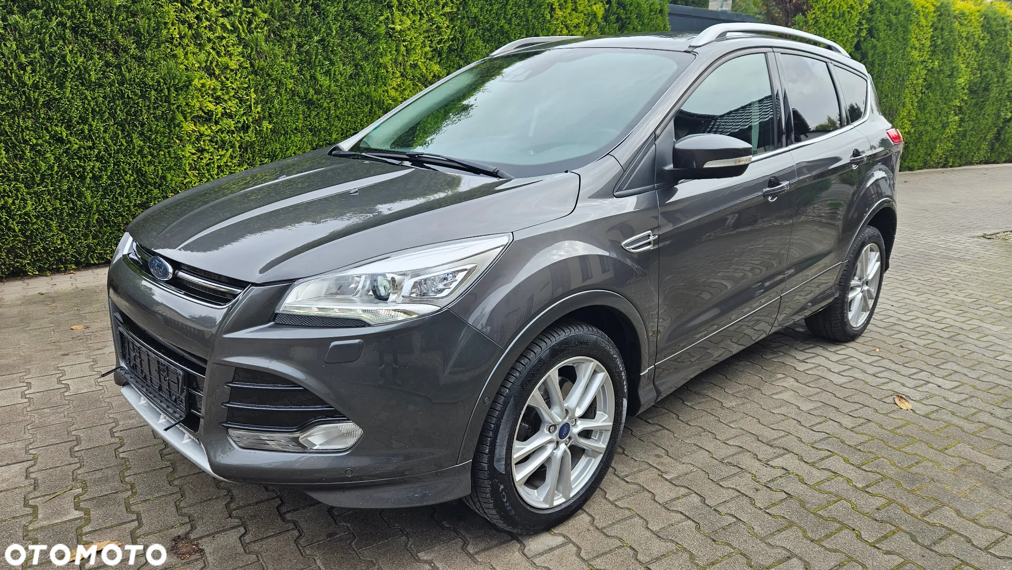 Ford Kuga 2.0 TDCi 2x4 Titanium - 2