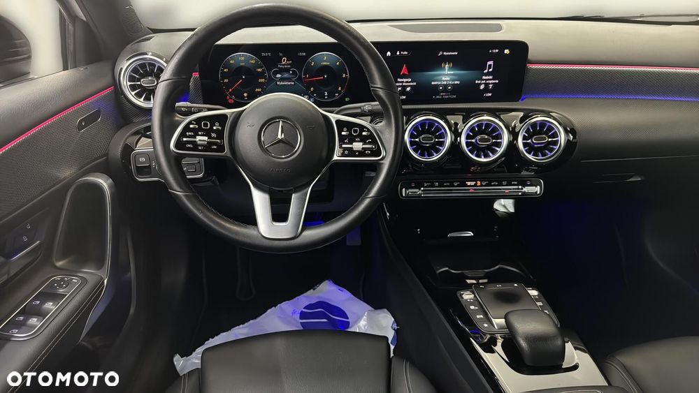 Mercedes-Benz Klasa A 200 d Progressive 8G-DCT - 14