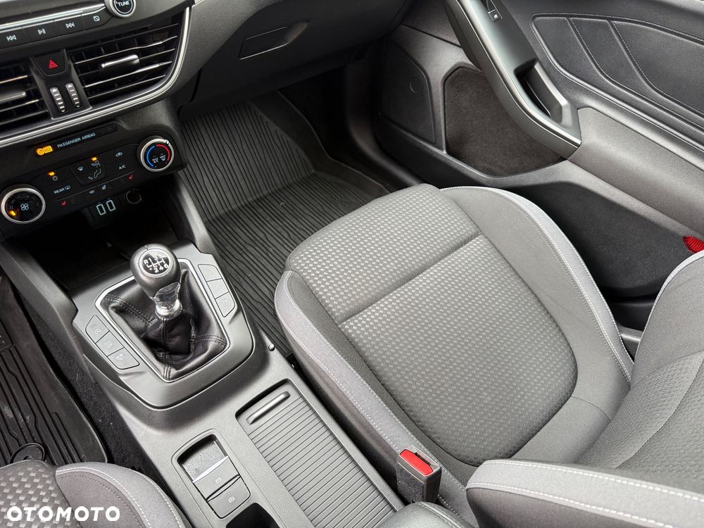 Ford Focus 1.5 EcoBlue Connected - 38