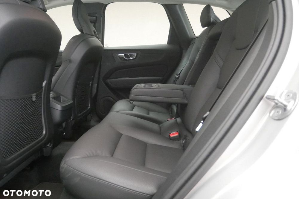 Volvo XC 60 B5 B AWD Plus Bright - 15