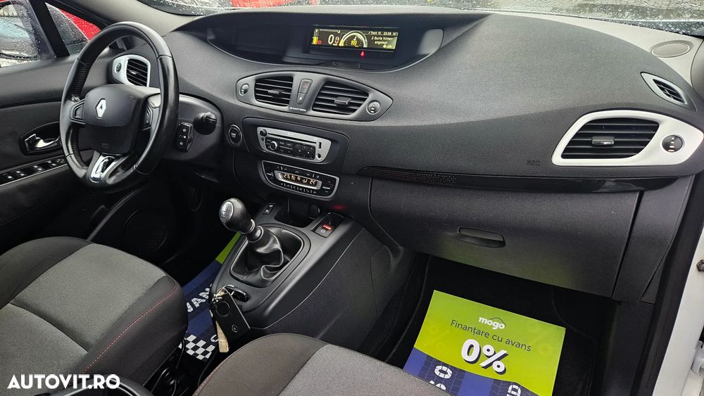 Renault Grand Scenic - 16