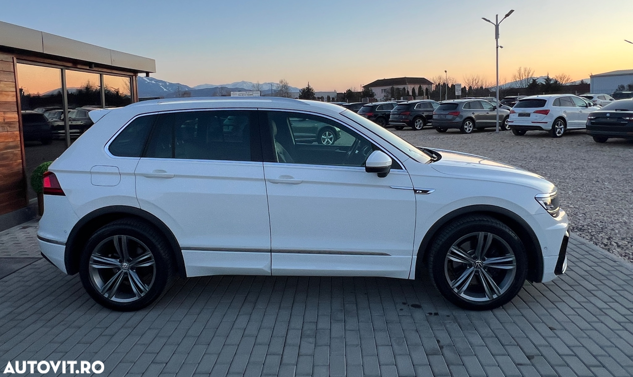 Volkswagen Tiguan 2.0 TDI SCR 4MOTION DSG Highline - 12