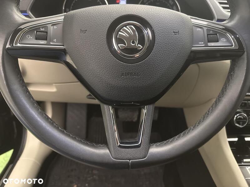 Skoda Superb 2.0 TDI Style DSG - 13