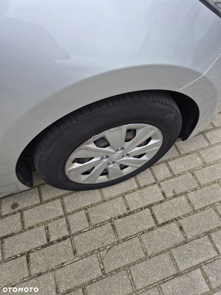 Kia Rio 1.2 M - 8
