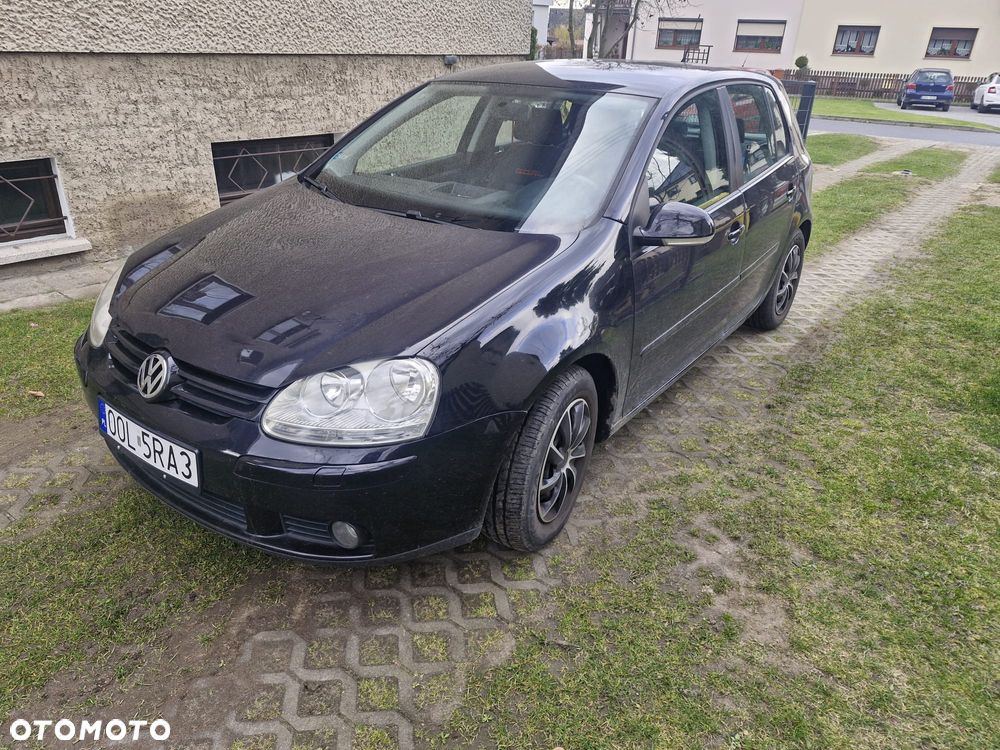 Volkswagen Golf - 1