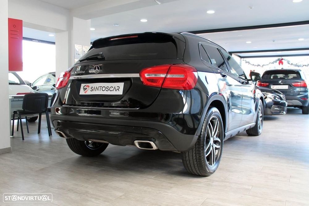 Mercedes-Benz GLA 180 d Urban - 9