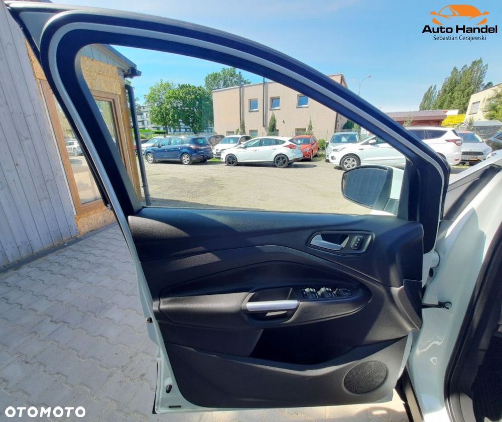 Ford Kuga 2.0 TDCi 4x2 Titanium - 36