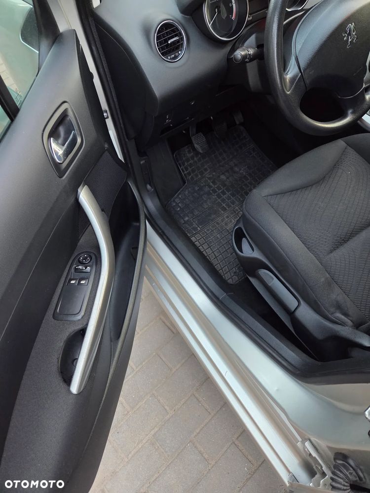 Peugeot 308 - 16