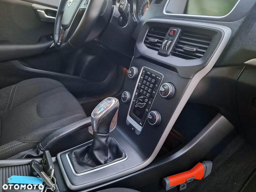 Volvo V40 D2 Kinetic - 21