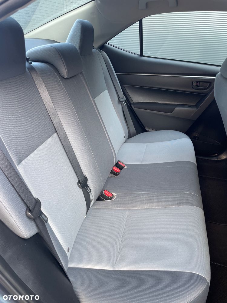 Toyota Corolla - 15