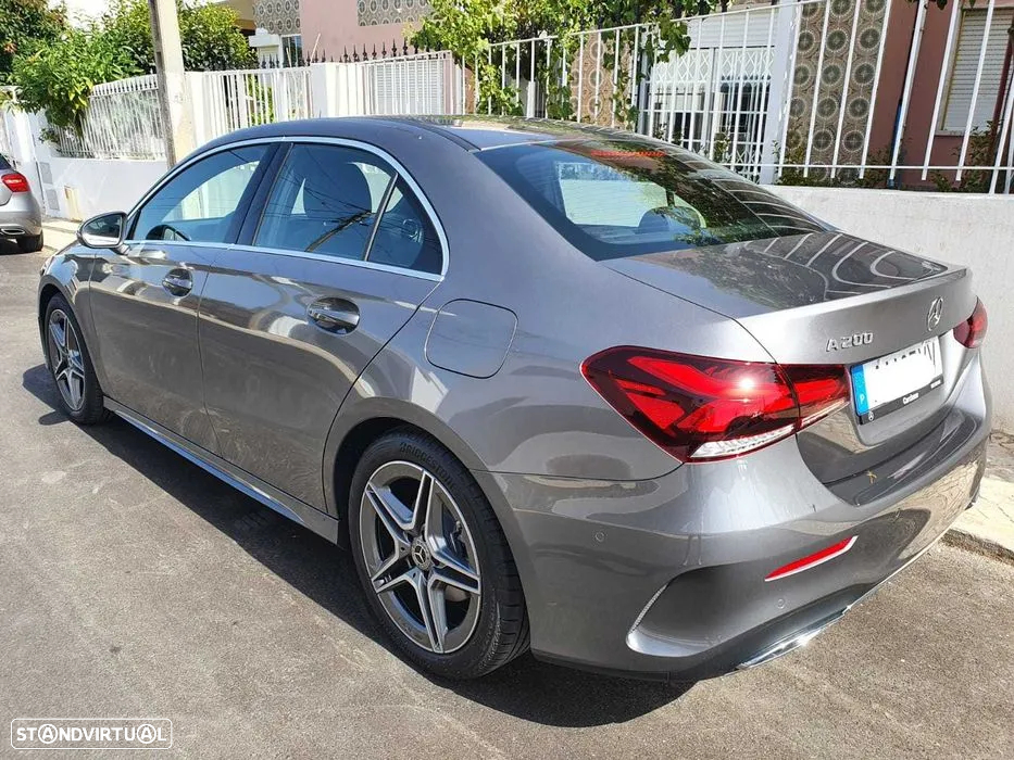Mercedes-Benz A 200 Limousine AMG Line - 2