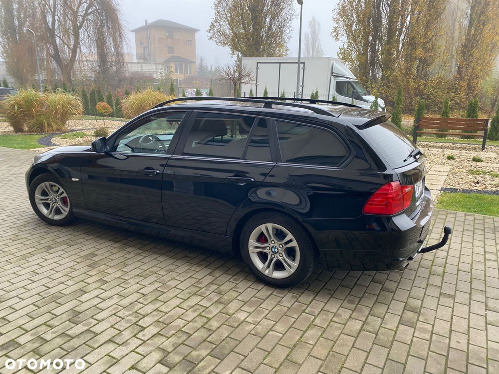 BMW Seria 3 318i - 3