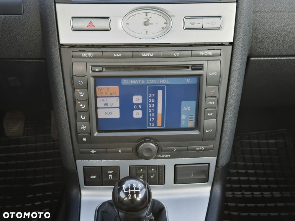 Ford Mondeo V6 ST 220 - 24