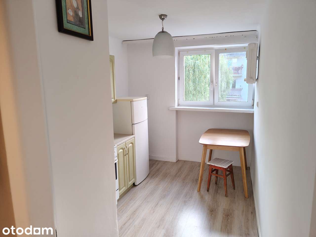 Mieszkanie 35 m² z balkonem, 2 piętro, bez piecyka gazowego.