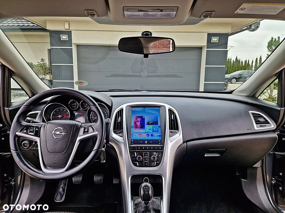 Opel Astra 1.4 150 Jahre - 3