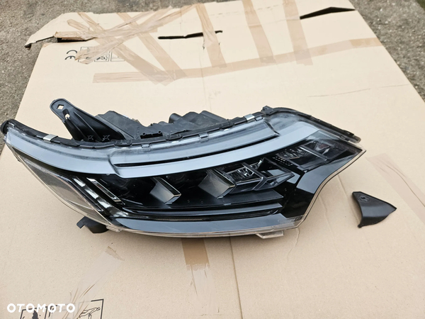 Lampa Prawa/Lewa FULL LED Mitsubishi Outlander III Lift