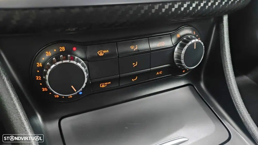 Mercedes-Benz A 200 CDI BE AMG Sport - 33